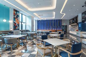 Holiday Inn Express Shanghai Changfeng Park by IHG