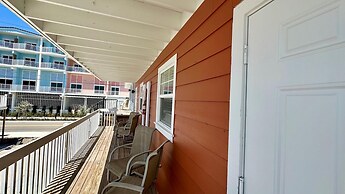 Fins Left - Next to Margaritaville