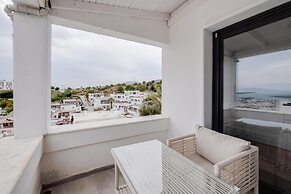 Villa With Sea View Balcony 6 min to Beach