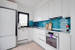 Villa With Sea View Balcony 6 min to Beach