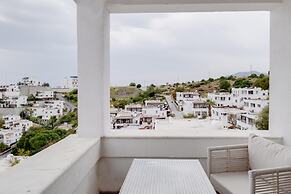 Villa With Sea View Balcony 6 min to Beach