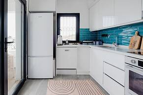 Villa With Sea View Balcony 6 min to Beach