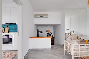 Villa With Sea View Balcony 6 min to Beach