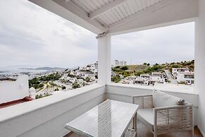 Villa With Sea View Balcony 6 min to Beach