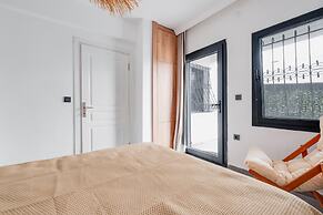 Villa With Sea View Balcony 6 min to Beach