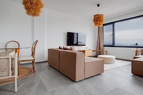 Villa With Sea View Balcony 6 min to Beach