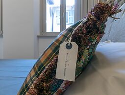 Casa Posta in Como With 1 Bedrooms and 1 Bathrooms