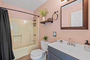 Hidden Bear by Avantstay A+ Central Location