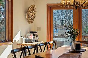 Lake View Retreat Avantstay Entertainer's Home Yard, Deck, Game Room