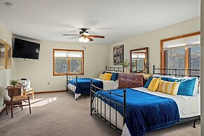 Lake View Retreat Avantstay Entertainer's Home Yard, Deck, Game Room