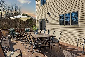 Lake View Retreat Avantstay Entertainer's Home Yard, Deck, Game Room