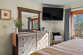 Lake View Retreat Avantstay Entertainer's Home Yard, Deck, Game Room