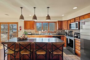 Lake View Retreat Avantstay Entertainer's Home Yard, Deck, Game Room