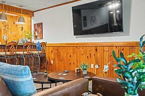 Lake View Retreat Avantstay Entertainer's Home Yard, Deck, Game Room