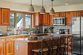 Lake View Retreat Avantstay Entertainer's Home Yard, Deck, Game Room