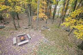 Woodland Oasis by Avantstay Hot Tub, Firepit, Walk to Lake