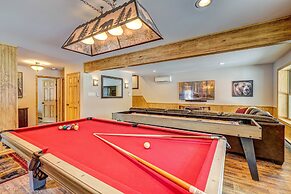 Top Notch Lodge by Avantstay Hot Tub, Game Room, Community Pool, Deck