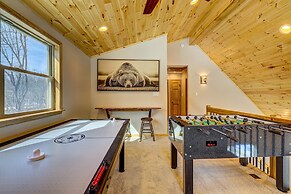 Top Notch Lodge by Avantstay Hot Tub, Game Room, Community Pool, Deck