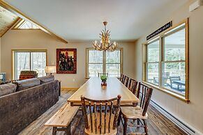 Over the Top Lodge by Avantstay Hot Tub, Shared Pool, Beach/lake Acces