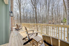 Over the Top Lodge by Avantstay Hot Tub, Shared Pool, Beach/lake Acces