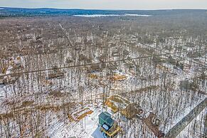 Over the Top Lodge by Avantstay Hot Tub, Shared Pool, Beach/lake Acces