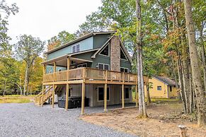 Over the Top Lodge by Avantstay Hot Tub, Shared Pool, Beach/lake Acces