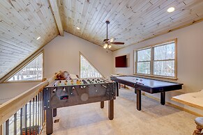 Over the Top Lodge by Avantstay Hot Tub, Shared Pool, Beach/lake Acces