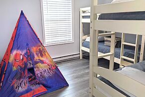 Woodland Chalet by Avantstay Deck + Lake Access