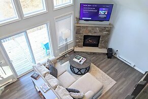 Woodland Chalet by Avantstay Deck + Lake Access