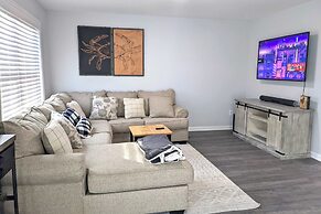 Woodland Chalet by Avantstay Deck + Lake Access