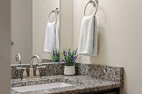 Summit Solitude by Avantstay Lake & Beach Access