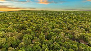 The Tranquil Trails by Avantstay Lake Access, Deck, Fireplace