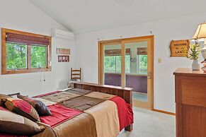 Pocono Lakefront by Avantstay Dock + Lake Access