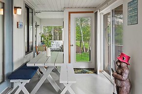 Pocono Lakefront by Avantstay Dock + Lake Access