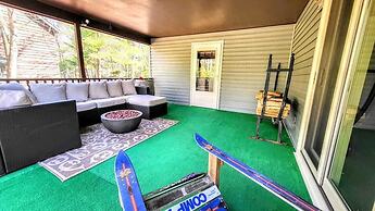 Double Diamond Lodge by Avantstay Group Escape w/ Firepit, Patio, Acti