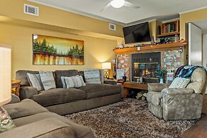 Boulder Lake-scape Lakefront Views + Firepit Central, Walkable Locatio