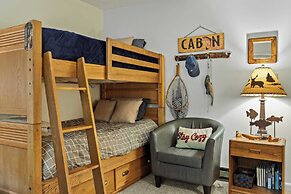 Boulder Lake-scape Lakefront Views + Firepit Central, Walkable Locatio