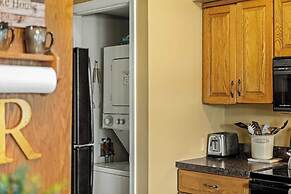 Boulder Lake-scape Lakefront Views + Firepit Central, Walkable Locatio