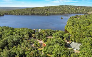 Boulder Lake-scape Lakefront Views + Firepit Central, Walkable Locatio