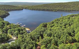 Boulder Lake-scape Lakefront Views + Firepit Central, Walkable Locatio