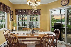 Boulder Lake-scape Lakefront Views + Firepit Central, Walkable Locatio