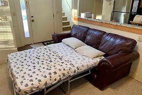 Alpine Allure by Avantstay Indoor Hot Tub, Game Loft, Enclosed Deck