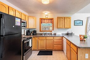 The Nest at Brier Crest by Avantstay Game Room, Expansive Deck & Fire 