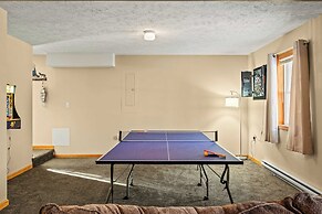 The Nest at Brier Crest by Avantstay Game Room, Expansive Deck & Fire 