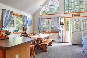 The Nest at Brier Crest by Avantstay Game Room, Expansive Deck & Fire 