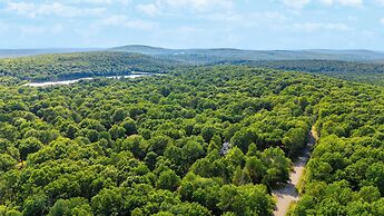 The Nest at Brier Crest by Avantstay Game Room, Expansive Deck & Fire 