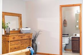 The Nest at Brier Crest by Avantstay Game Room, Expansive Deck & Fire 