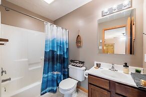 The Nest at Brier Crest by Avantstay Game Room, Expansive Deck & Fire 