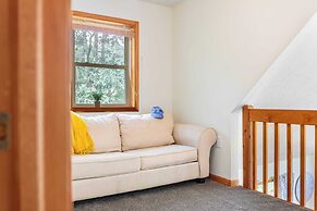 The Nest at Brier Crest by Avantstay Game Room, Expansive Deck & Fire 