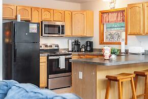 The Nest at Brier Crest by Avantstay Game Room, Expansive Deck & Fire 